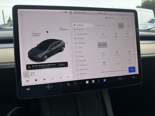 Tesla Model 3 - Photo 24