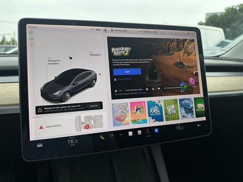Tesla Model 3 - Photo 29
