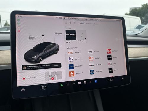 Tesla Model 3 - Photo 30