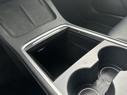 Tesla Model 3 - Photo 33