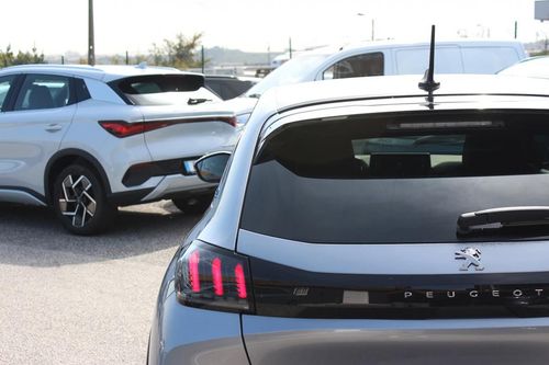 Peugeot e-208 - Photo 10