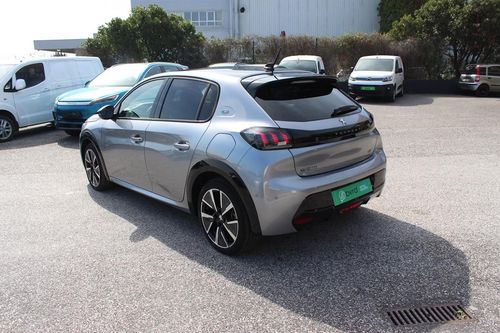 Peugeot e-208 - Photo 8