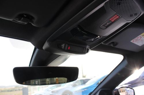 Peugeot e-208 - Photo 18