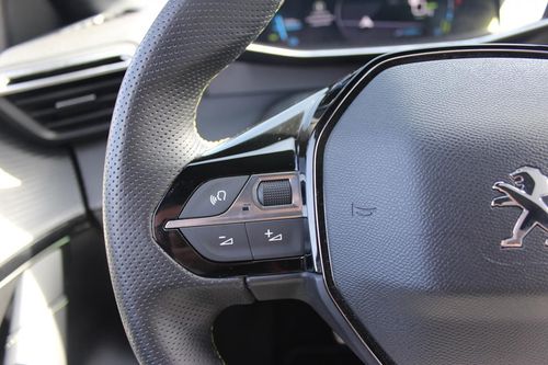 Peugeot e-208 - Photo 20