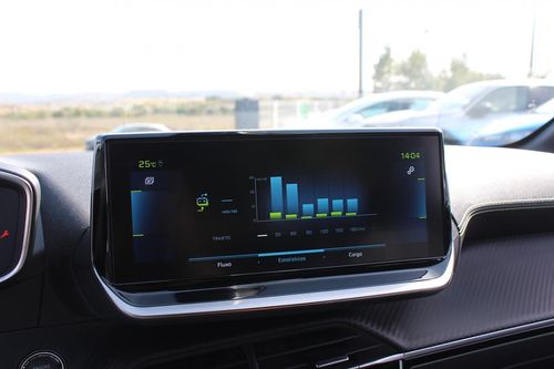 Peugeot e-208 - Photo 30