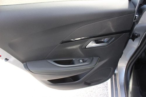 Peugeot e-208 - Photo 36