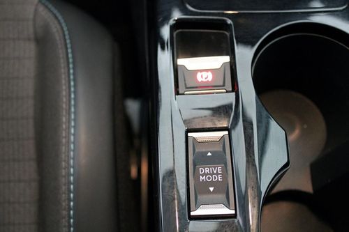 Peugeot e-208 - Photo 29