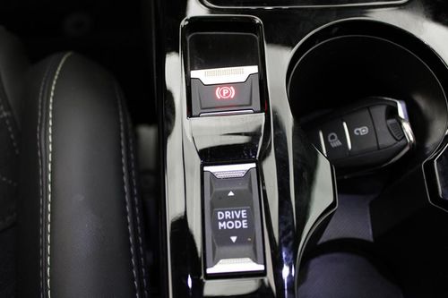 Peugeot e-208 - Photo 29