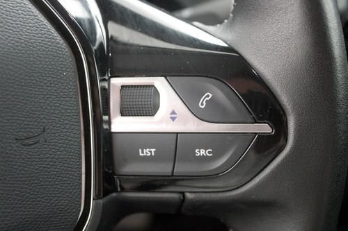 Peugeot e-2008 - Photo 22