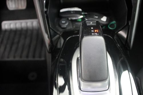 Peugeot e-2008 - Photo 27