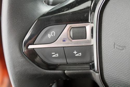 Peugeot e-2008 - Photo 16