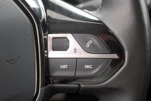 Peugeot e-2008 - Photo 17