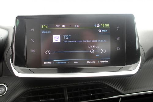Peugeot e-2008 - Photo 21