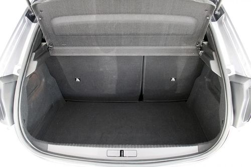Peugeot e-208 - Photo 8