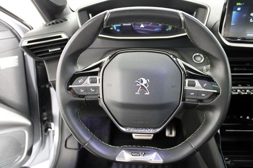 Peugeot e-208 - Photo 13