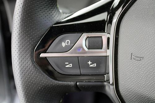Peugeot e-208 - Photo 14