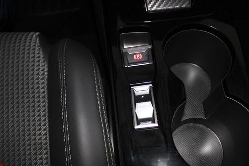 Peugeot e-208 - Photo 26