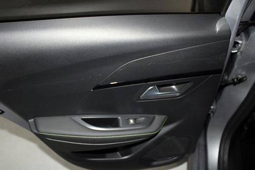 Peugeot e-208 - Photo 28
