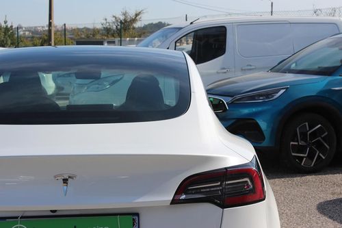 Tesla Model 3 - Photo 12