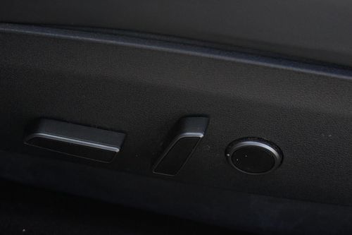 Tesla Model 3 - Photo 20