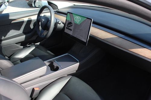 Tesla Model 3 - Photo 19