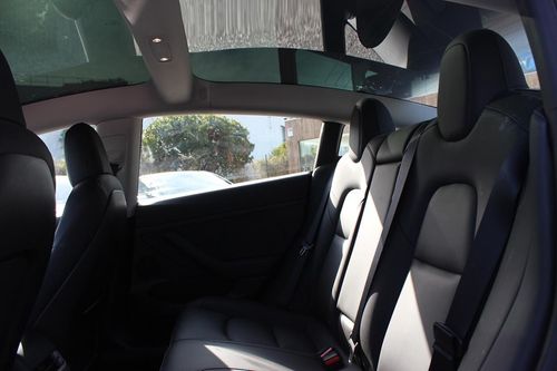 Tesla Model 3 - Photo 24