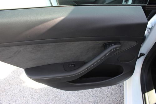 Tesla Model 3 - Photo 23