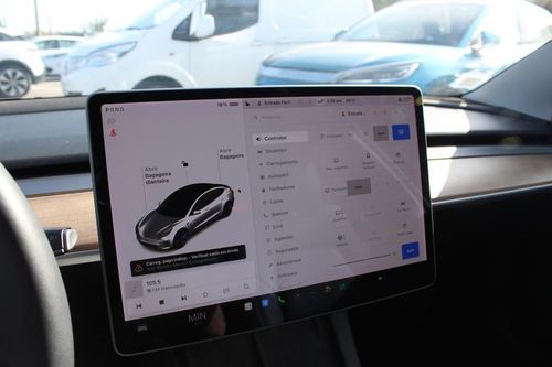 Tesla Model 3 - Photo 27