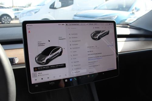 Tesla Model 3 - Photo 29