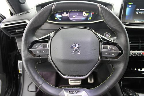 Peugeot e-2008 - Photo 17