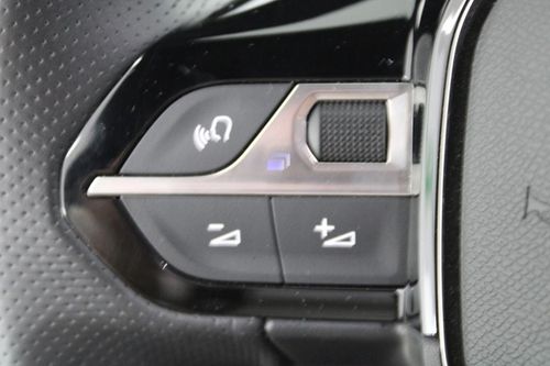 Peugeot e-2008 - Photo 18