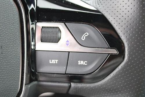 Peugeot e-2008 - Photo 19
