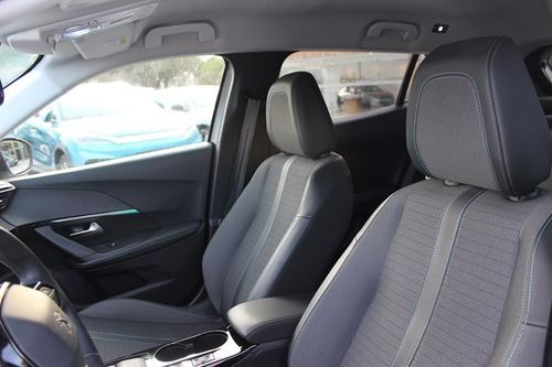 Peugeot e-2008 - Photo 17