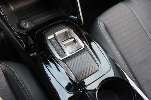 Peugeot e-2008 - Photo 30