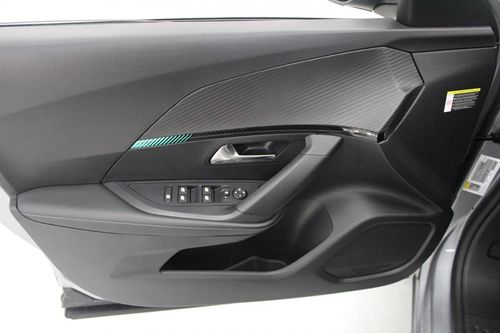 Peugeot e-2008 - Photo 8