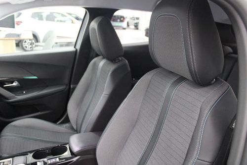 Peugeot e-2008 - Photo 9