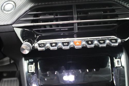 Peugeot e-2008 - Photo 28