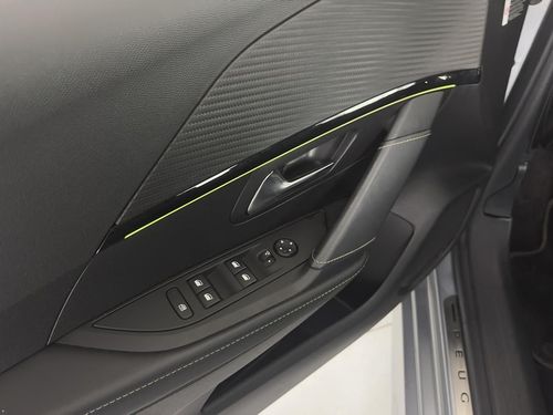 Peugeot e-208 - Photo 11