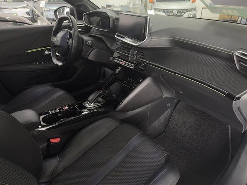 Peugeot e-208 - Photo 13