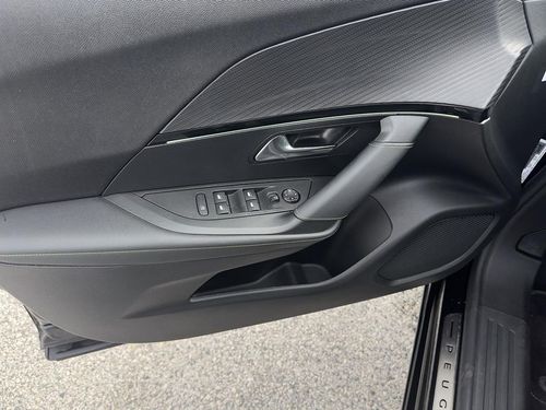 Peugeot e-2008 - Photo 15