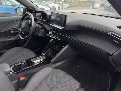 Peugeot e-2008 - Photo 18