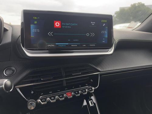 Peugeot e-2008 - Photo 23