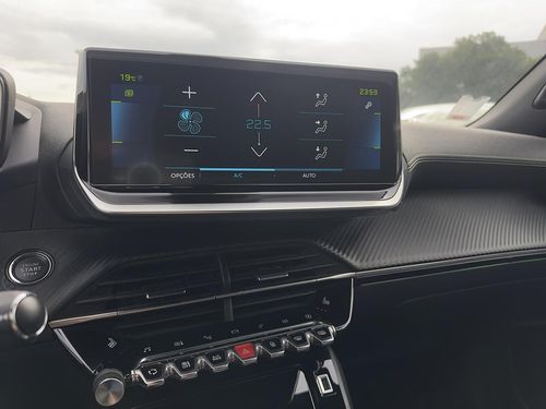 Peugeot e-2008 - Photo 24