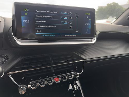 Peugeot e-2008 - Photo 25