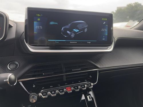 Peugeot e-2008 - Photo 28