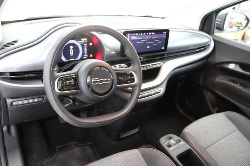 Fiat 500e - Photo 11