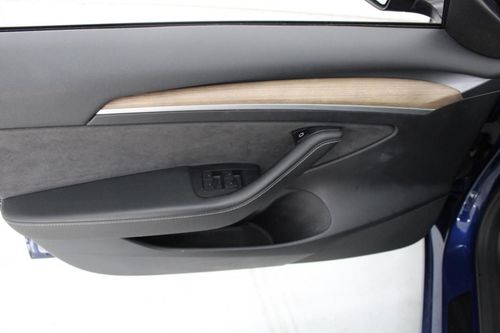 Tesla Model 3 - Photo 10