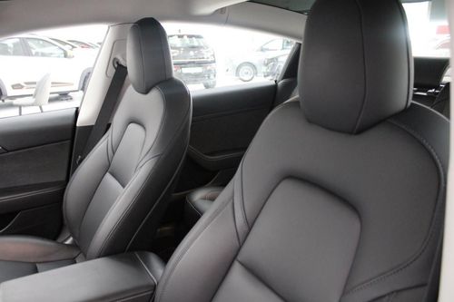 Tesla Model 3 - Photo 11