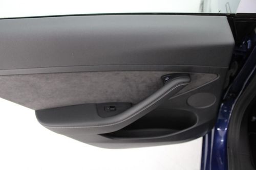 Tesla Model 3 - Photo 13