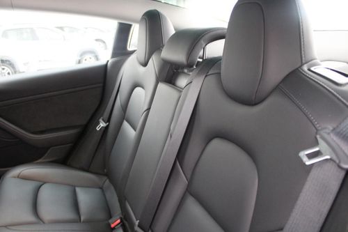 Tesla Model 3 - Photo 14